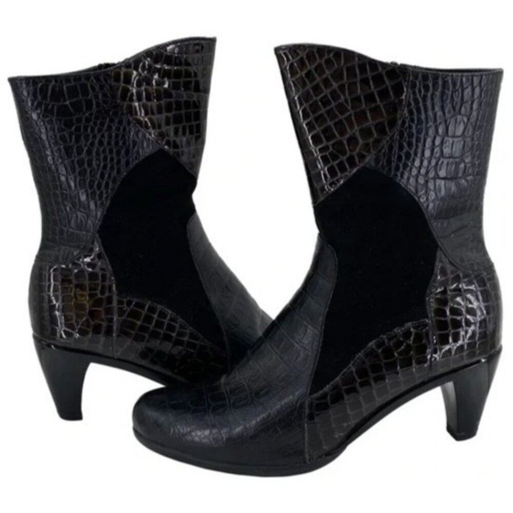 Helle Black & Brown Mixed Suede & Croc Embossed boots booties size 8